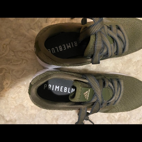 Brand new adidas shoes 7.5 - Picture 6 of 7